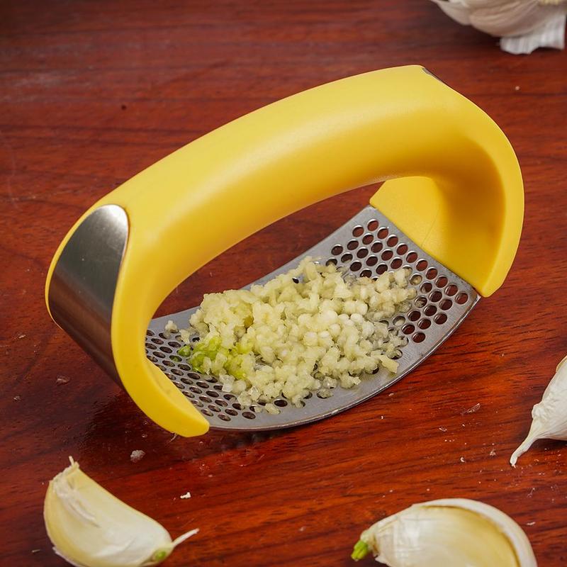 Curve Mash Garlic Press