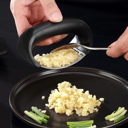 Curve Mash Garlic Press